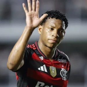 Com retorno de Plata, Flamengo treina em Quito para enfrentar o Del Valle