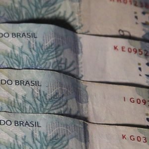 Entidades industriais e trabalhistas consideram tímida queda da Selic