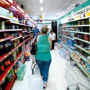 Cesta básica ficou mais barata em 25 capitais em agosto