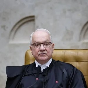 Fachin diz que resposta à crise do STF será firme, proporcional e rigorosa