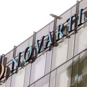 Anvisa suspende testes de terapia experimental para doença autoimune após três mortes em estudos