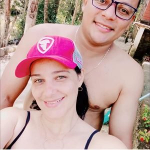 Empresária grávida e marido morrem em acidente com carreta em MT