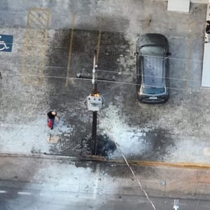 Pedestre tem 80% do corpo queimado após transformador explodir no momento em que ele passava em MT