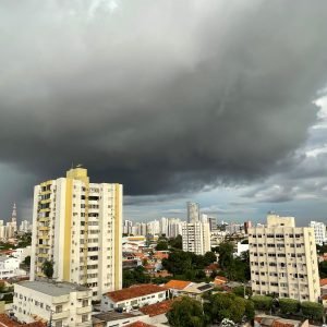 Alerta de tempestade com possibilidade de granizo atinge municípios de MT; entenda