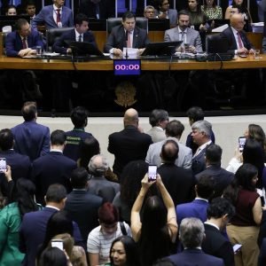 Alcolumbre marca votação da PEC pelo fim da 6×1 para quarta-feira
