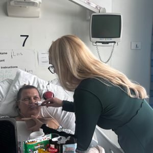 Britânica passa por transplante de fígado após usar ashwagandha