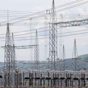 Aneel prevê três leilões de transmissão de energia em 2027