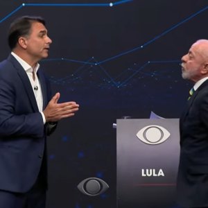 De dicção à indústria de cortes: entornos de Flávio e Lula analisam debate