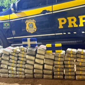 VÍDEO: PRF prende motorista com quase 100 kg de drogas durante fiscalização na BR-364
