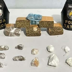 PM encontra drogas em mochila após abordar jovem de bicicleta | VGN