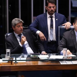 Alcolumbre retira PEC da Segurança Pública da pauta do Senado