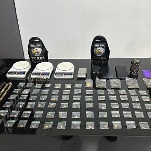 Casal é preso com drogas, munições e rádio usado para monitorar policiais em MT | Única News
