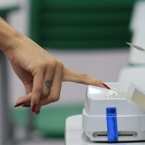 Lula cresce em número de votos em todos os estados; Flávio recuou em 6