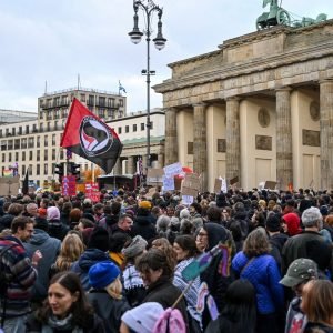 Protestos da Geração Z chegam à Alemanha, milhares se manifestam