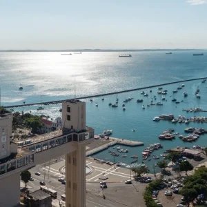 Em Salvador, quem estiver na seção eleitoral às 17h poderá votar