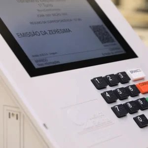 PL, PSD e PT: confira quantos governadores cada partido elegeu no 1º turno