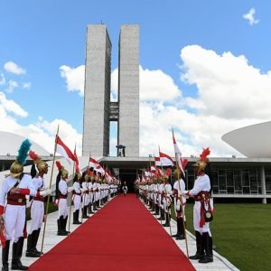 Presidente e governadores eleitos tomam posse em novas datas em 2027