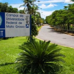 Alunos da UFMT enviam mensagens com falas racistas em grupo