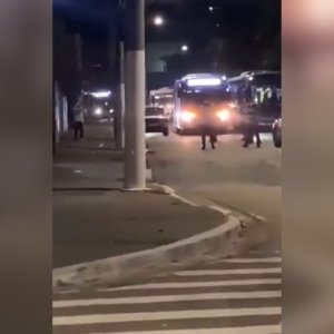 PMs atiram mais de 20 vezes e matam homem em surto na Zona Norte de SP
