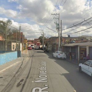 Homem morre e mulher fica ferida após ataque a tiros contra veículo em SP