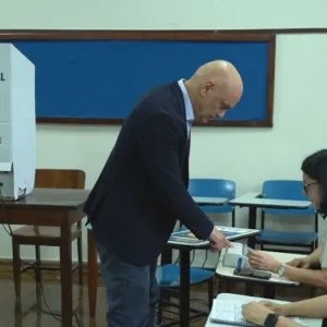 Eleições 2026: Alexandre de Moraes vota em SP