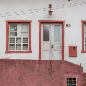 Sua casa na TV? Entenda como moradores ganham dinheiro alugando a fachada para gravações de produções audiovisuais