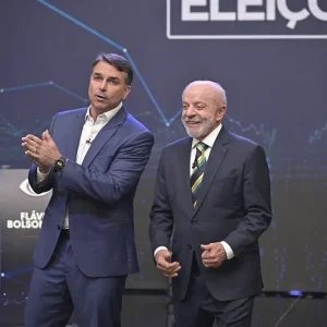 Os 7 embates entre Flávio e Lula que marcaram o debate da Band