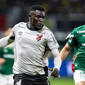 Entre embalo e dilema, Palmeiras desafia sequência absurda do Athletico-PR