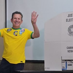 Mauro Mendes e José Medeiros vencem disputa ao Senado; Janaína decepciona