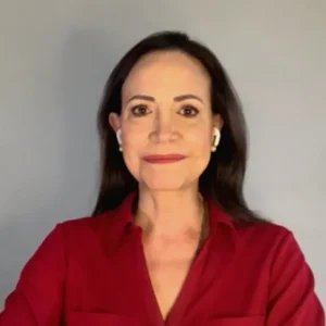 María Corina pede eleições na Venezuela até julho de 2027, diz jornal