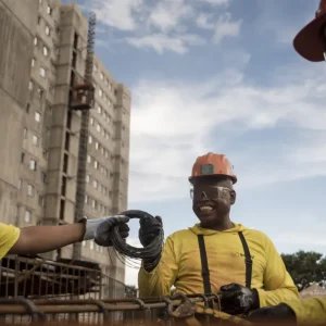 Quem constrói seu apartamento: como a MRV cuida dos profissionais