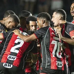 Adversário do Corinthians, Vitória não venceu fora de casa neste Brasileiro