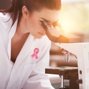 Câncer em jovens: diagnósticos crescem na população abaixo de 50 anos