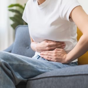 Dor menstrual: saiba quando a cólica forte exige investigação