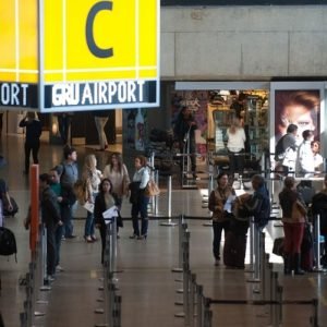 Finados: 2 milhões de passageiros devem passar por aeroportos do país