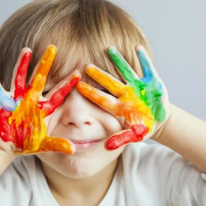 Cinema adaptado para autistas vira realidade em Mato Grosso com regras de conforto sensorial