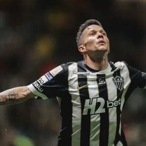 Bernard analisa jogo do Atlético-MG e alerta: “Não repetir os mesmos erros”