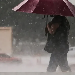 Mudança no tempo traz chuva e alívio no calor para Mato Grosso; 69 municípios estão sob alerta