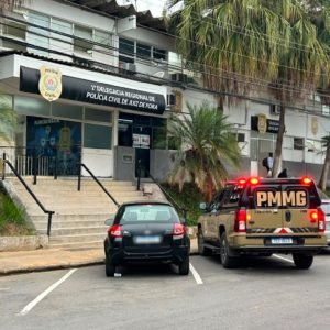Policiais civis são presos por esquema de extorsão e lavagem ligado ao tráfico em Juiz de Fora
