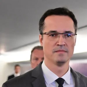TSE proíbe coligação de Deltan de fazer campanha para o político ao Senado