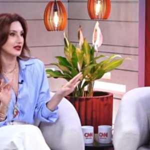 Drica Divina fala sobre tabu da menopausa: “Sequer conhecia o climatério”