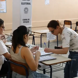 Eleitor que faltou no primeiro turno pode votar no segundo