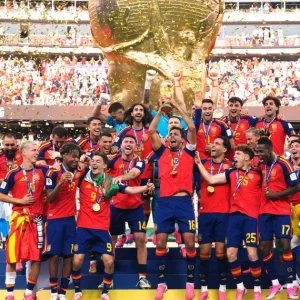 À CNN, Piqué diz qual o segredo do sucesso da Espanha no futebol