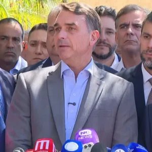 Base partidária de Flávio já representa mais da metade da Câmara