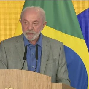 Renata Lo Prete entrevista Lula, candidato à reeleição pelo PT