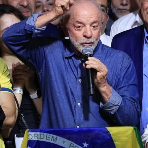 “Vamos mudar o jeito de governar este país”, diz Lula