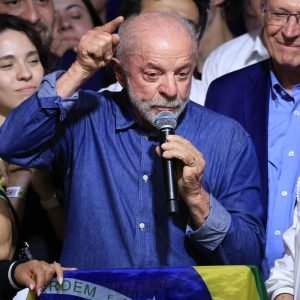 Motta e Alcolumbre, líderes do Congresso Nacional, parabenizam Lula