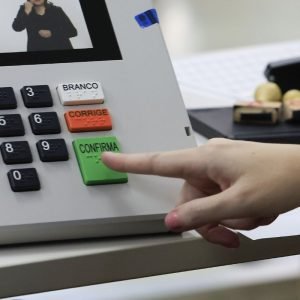 Eleitor que faltou ao primeiro turno pode votar no segundo