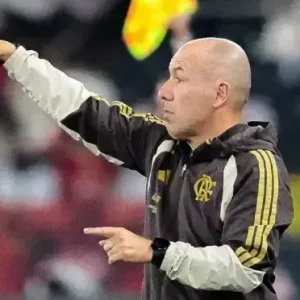 Jardim valoriza goleada do Flamengo, mas diz: “Falta muito campeonato”