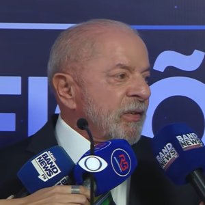 Lula diz que debate deve ser aula de civilidade e quer falar de Brasil